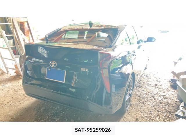 Toyota PRIUS 2016-09 8628446-5