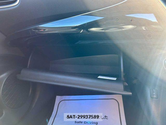 Toyota PRIUS 2016-06 8628434-15