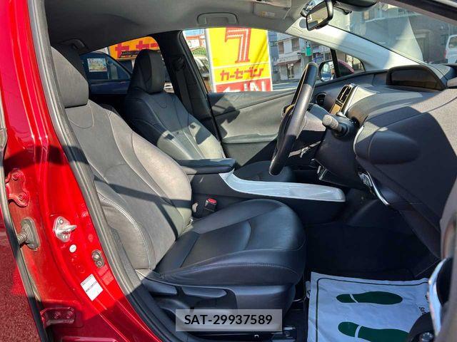 Toyota PRIUS 2016-06 8628434-18