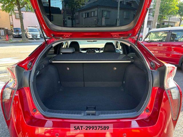 Toyota PRIUS 2016-06 8628434-21