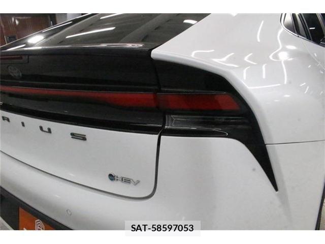 Toyota PRIUS 2023-02 8628408-16