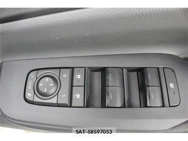Toyota PRIUS 2023-02 8628408-28