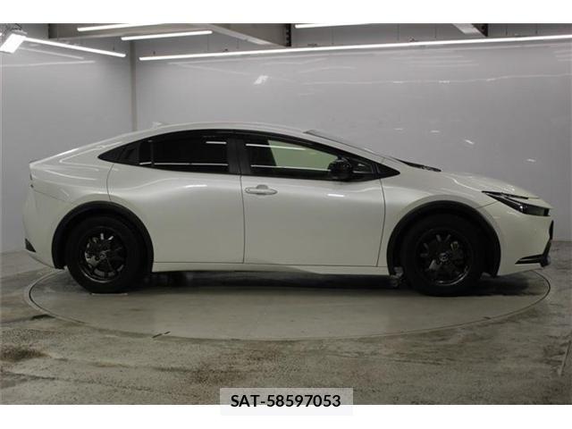 Toyota PRIUS 2023-02 8628408-3
