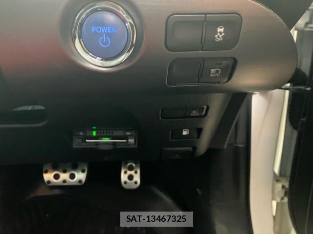Toyota PRIUS 2021-09 8628424-17