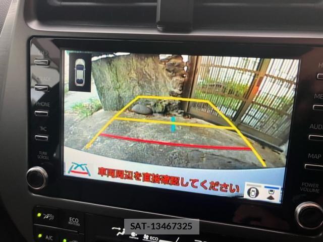 Toyota PRIUS 2021-09 8628424-18