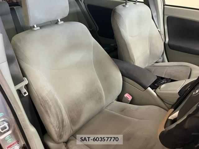 Toyota PRIUS 2010-04 8628467-13