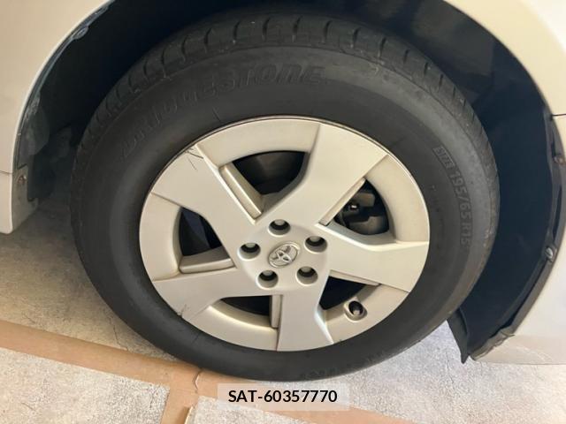 Toyota PRIUS 2010-04 8628467-6