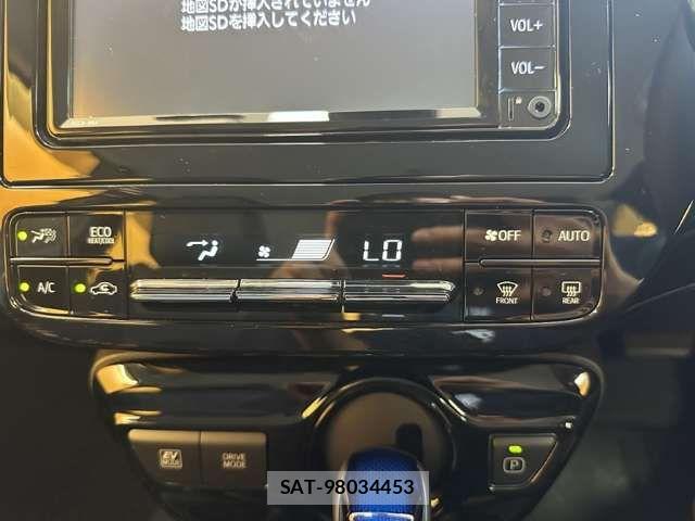 Toyota PRIUS 2021-09 8628414-12