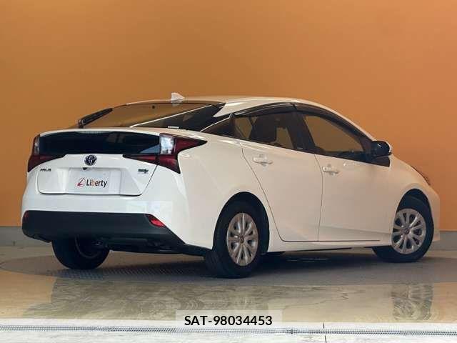 Toyota PRIUS 2021-09 8628414-17