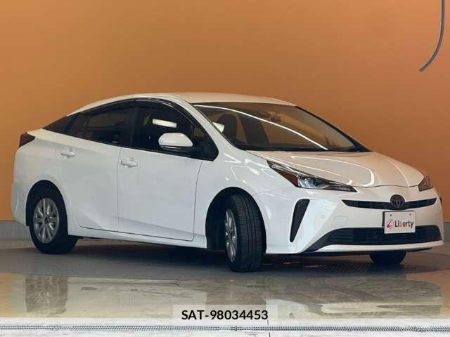 Toyota PRIUS 2021-09 8628414-19