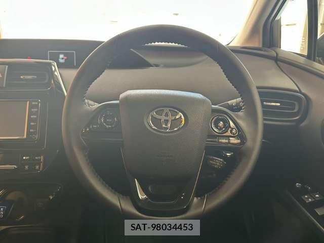Toyota PRIUS 2021-09 8628414-5