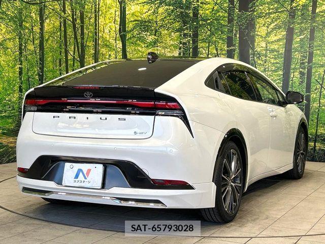 Toyota PRIUS 2023-05 8628392-16