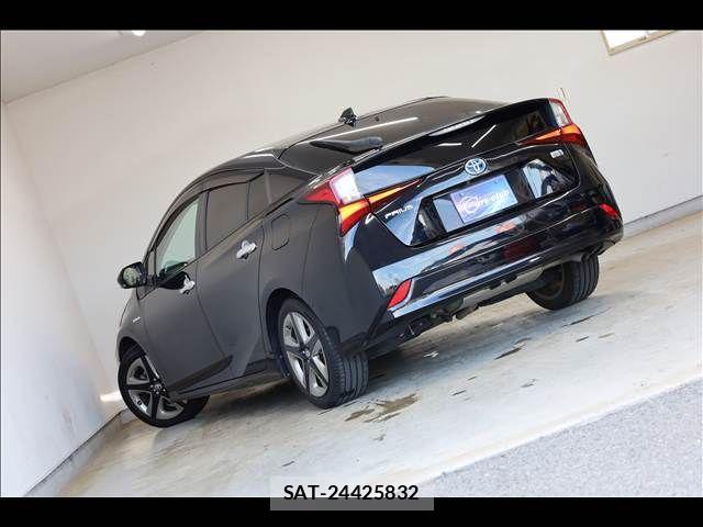 Toyota PRIUS 2019-09 8628426-10