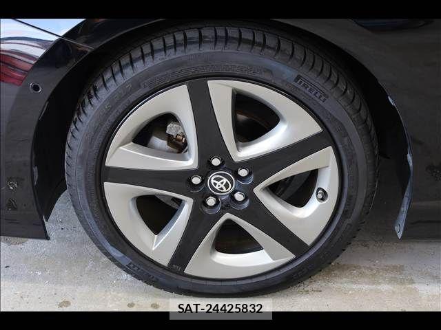 Toyota PRIUS 2019-09 8628426-13