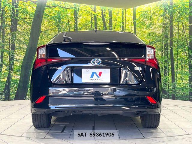 Toyota PRIUS 2019-09 8628417-14