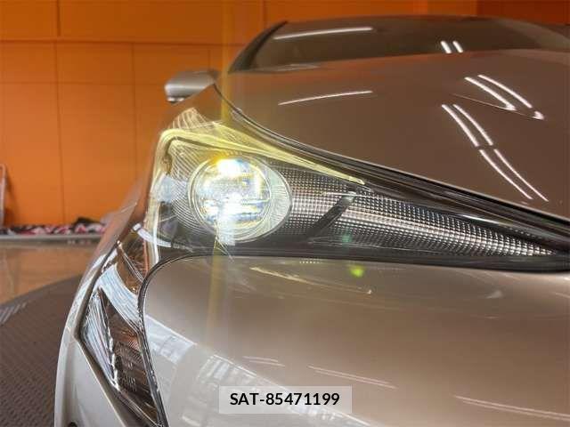 Toyota PRIUS 2017-01 8628431-11
