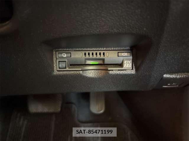 Toyota PRIUS 2017-01 8628431-2