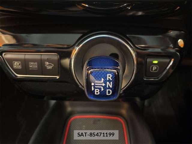 Toyota PRIUS 2017-01 8628431-4
