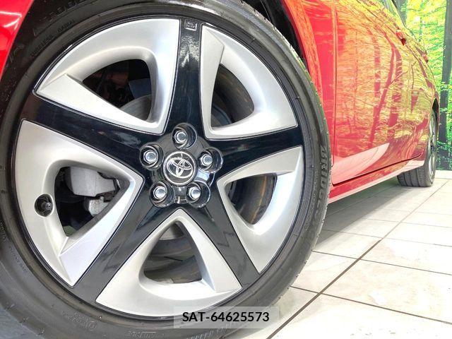 Toyota PRIUS 2022-01 8628409-11
