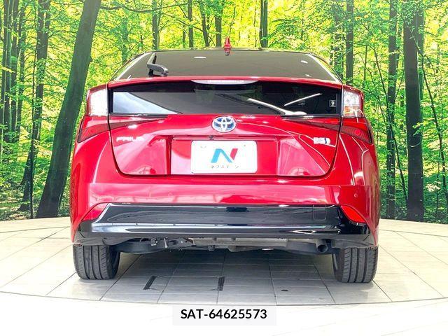 Toyota PRIUS 2022-01 8628409-14