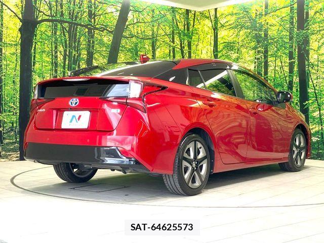 Toyota PRIUS 2022-01 8628409-16