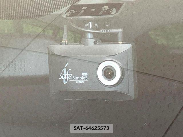 Toyota PRIUS 2022-01 8628409-5