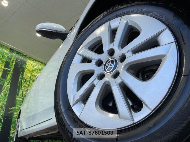 Toyota PRIUS 2016-04 8628421-12