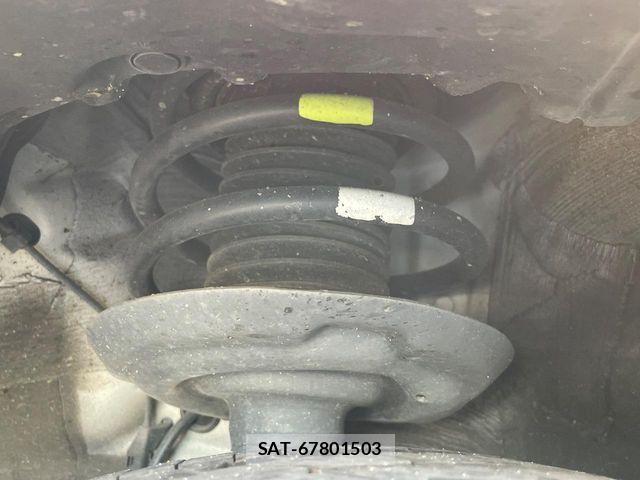 Toyota PRIUS 2016-04 8628421-19