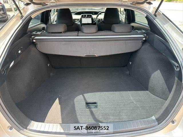 Toyota PRIUS 2019-01 8628429-9