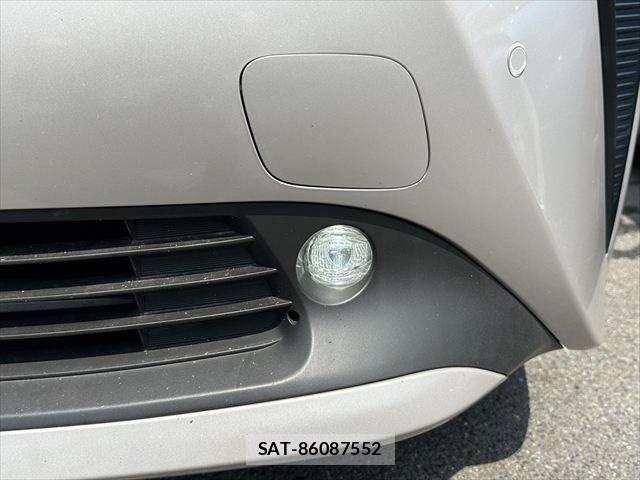 Toyota PRIUS 2019-01 8628429-12
