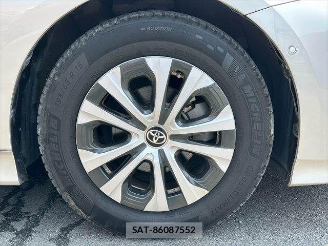 Toyota PRIUS 2019-01 8628429-13