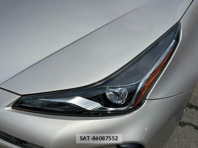 Toyota PRIUS 2019-01 8628429-21