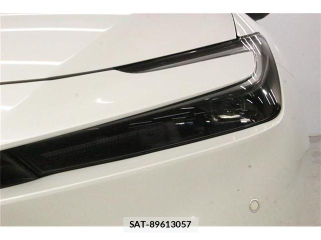 Toyota PRIUS 2023-04 8628410-13