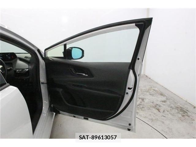 Toyota PRIUS 2023-04 8628410-27