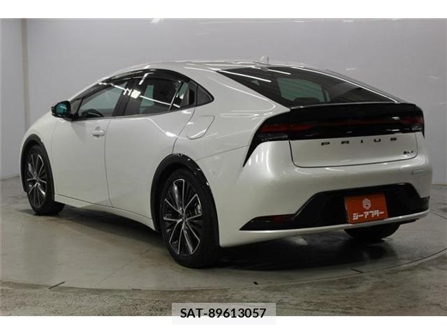 Toyota PRIUS 2023-04 8628410-6