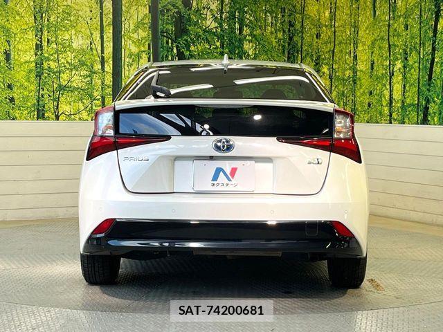 Toyota PRIUS 2019-03 8628412-14