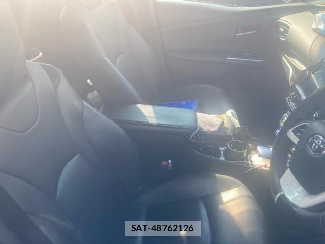 Toyota PRIUS 2018-12 8628439-11
