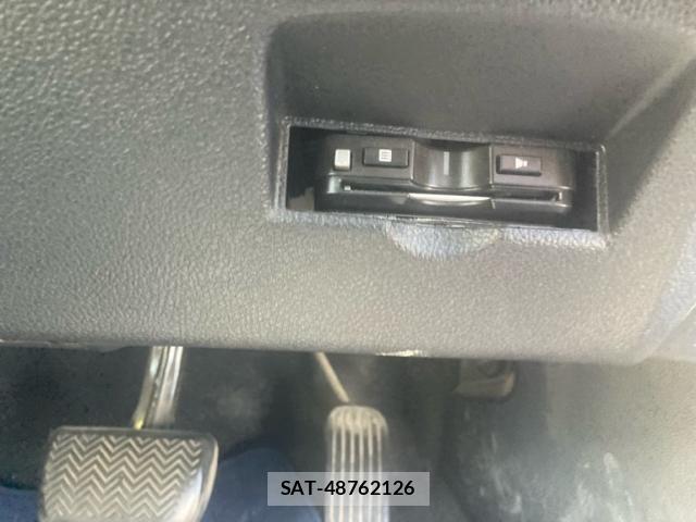 Toyota PRIUS 2018-12 8628439-22