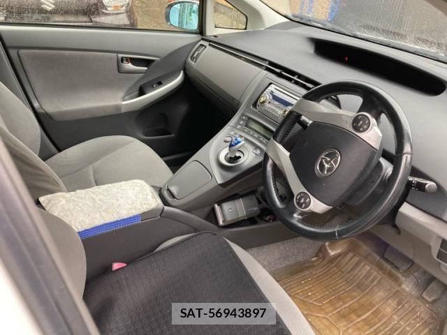 Toyota PRIUS 2009-09 8628483-12