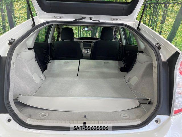 Toyota PRIUS 2012-03 8628433-9