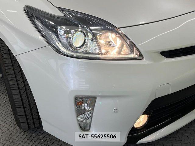 Toyota PRIUS 2012-03 8628433-11