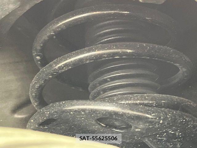 Toyota PRIUS 2012-03 8628433-19