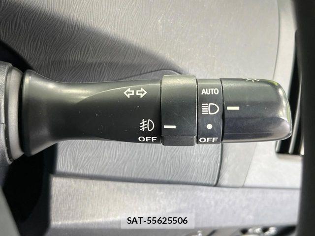 Toyota PRIUS 2012-03 8628433-6