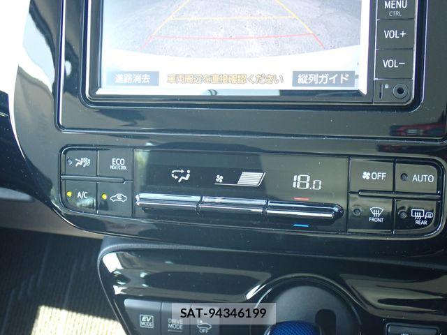 Toyota PRIUS 2019-08 8628382-15