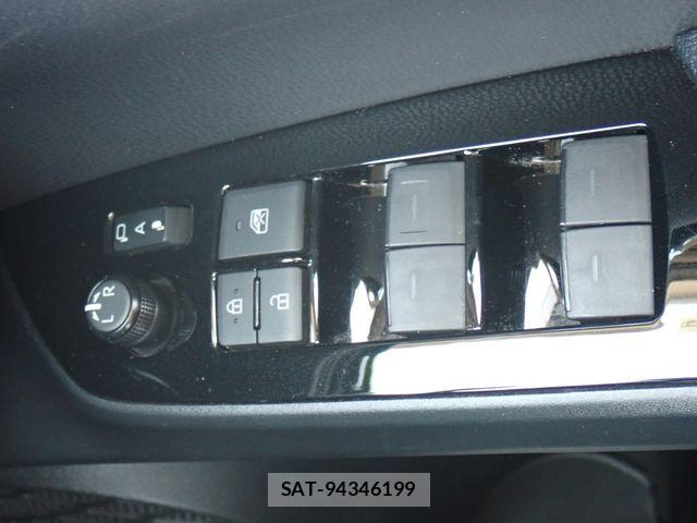 Toyota PRIUS 2019-08 8628382-21