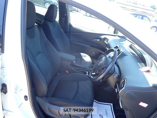 Toyota PRIUS 2019-08 8628382-22
