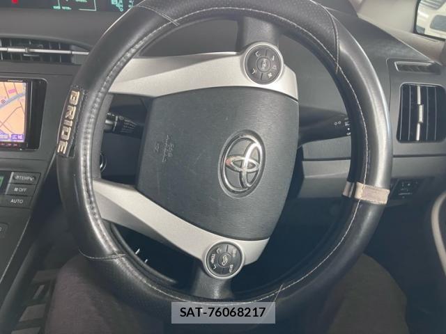 Toyota PRIUS 2009-09 8628477-12