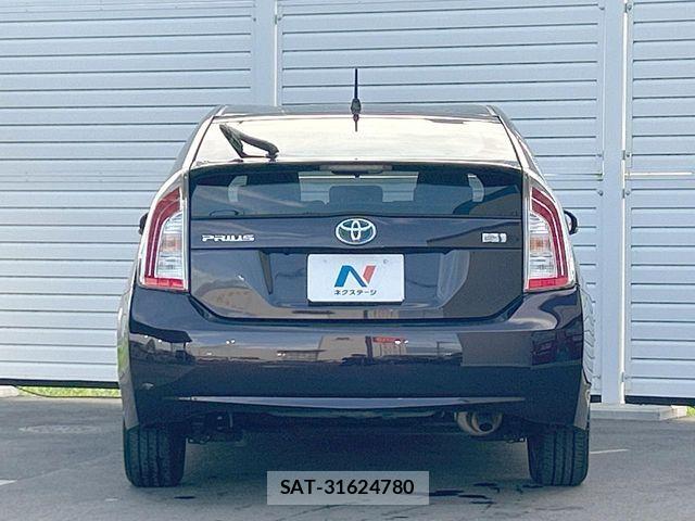 Toyota PRIUS 2012-09 8628451-14
