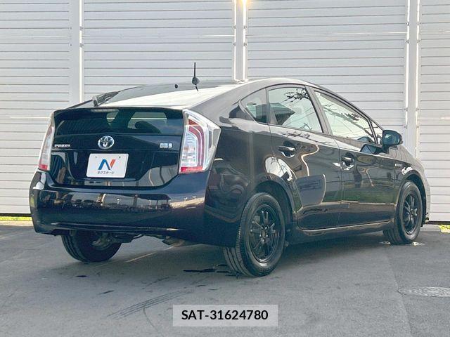 Toyota PRIUS 2012-09 8628451-16
