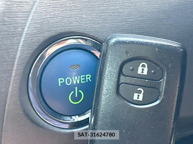 Toyota PRIUS 2012-09 8628451-5